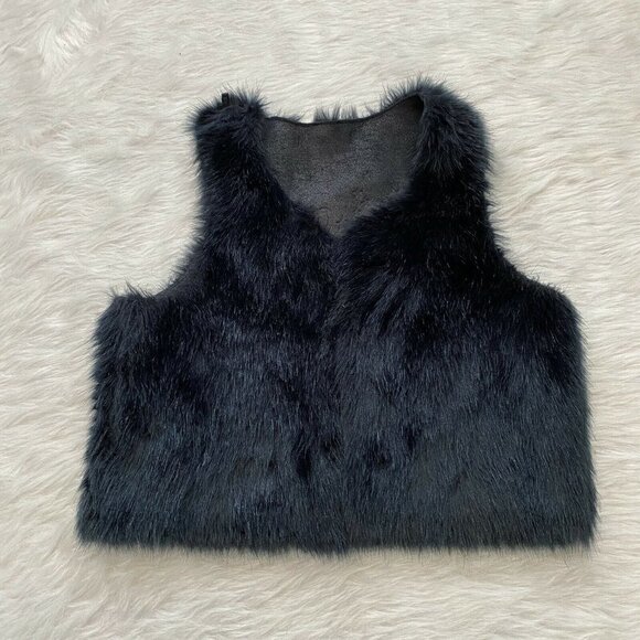 IKKS Reversible Vest Faux Fur Girl's Size 12 - Picture 2 of 8